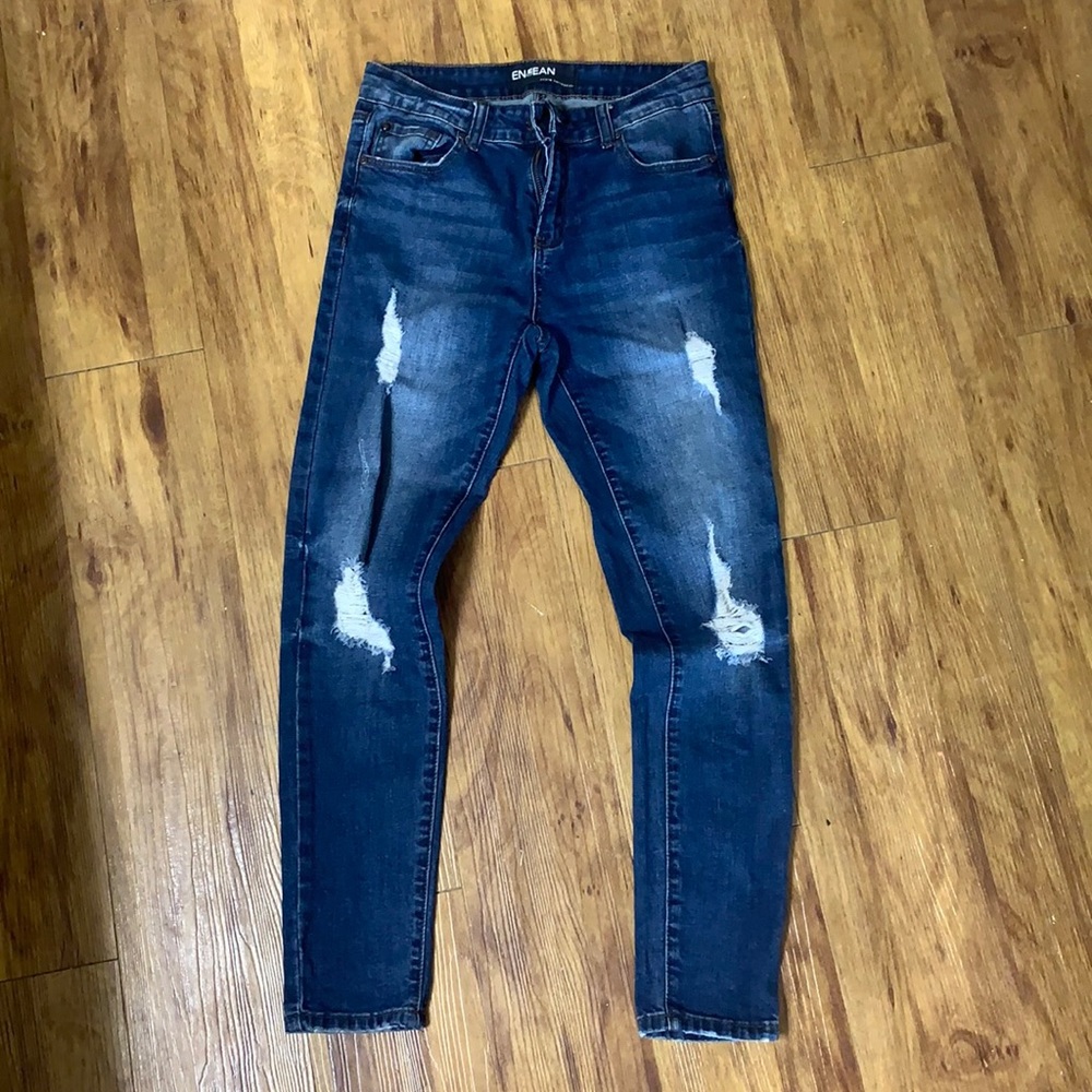 Ripped Skinny Jean